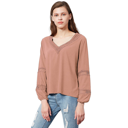 Damen luftige Bluse mit V-Ausschnitt und Spitzenbesatz EB