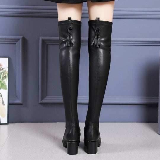 Damen Hochwertige Overknee-Stiefel mit elegantem Blockabsatz und modischem Detail EB