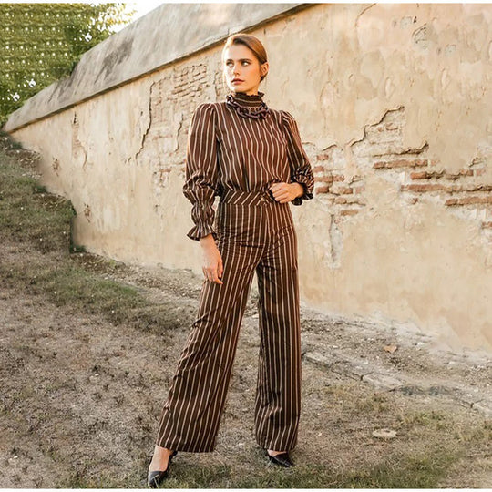 Damen gestreiftes Hosenanzug-Set mit voluminösen Ärmeln und Rüschendetails EB