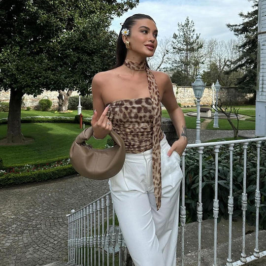 Damen Elegantes Wickel-Top mit asymmetrischem Schnitt und Rüschendetails EB