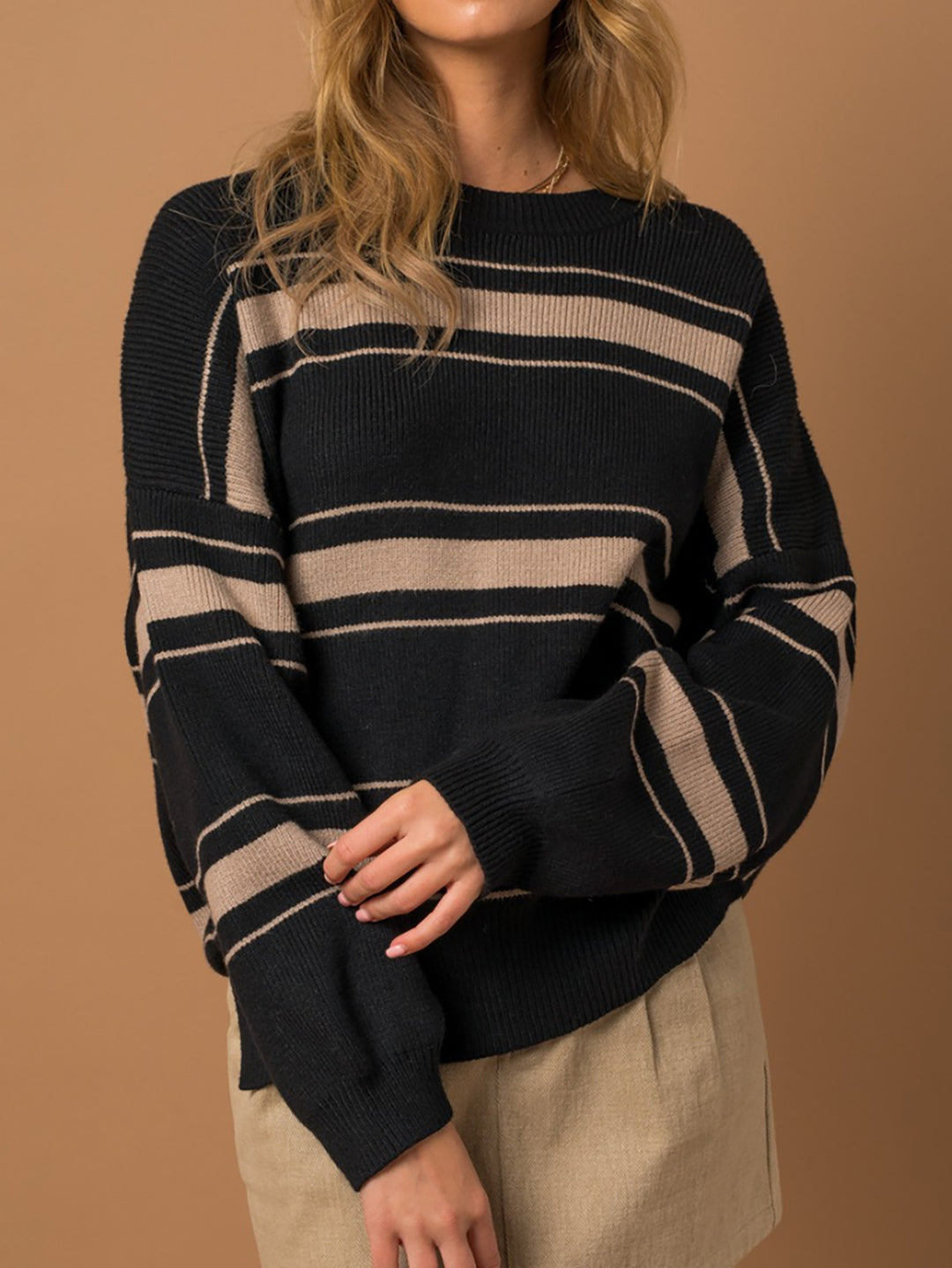 Damen lässiger Pullover mit modernen Streifen EB