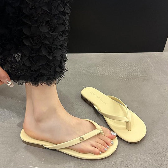 Damen Flip-Flops mit minimalistischer Riemenführung und bequemem Fußbett EB