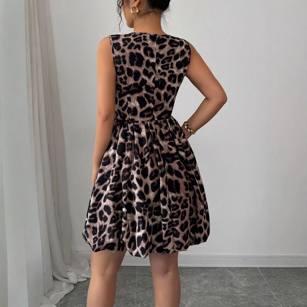 Damen Modisches Leopardenkleid mit Blumenapplikationen EB