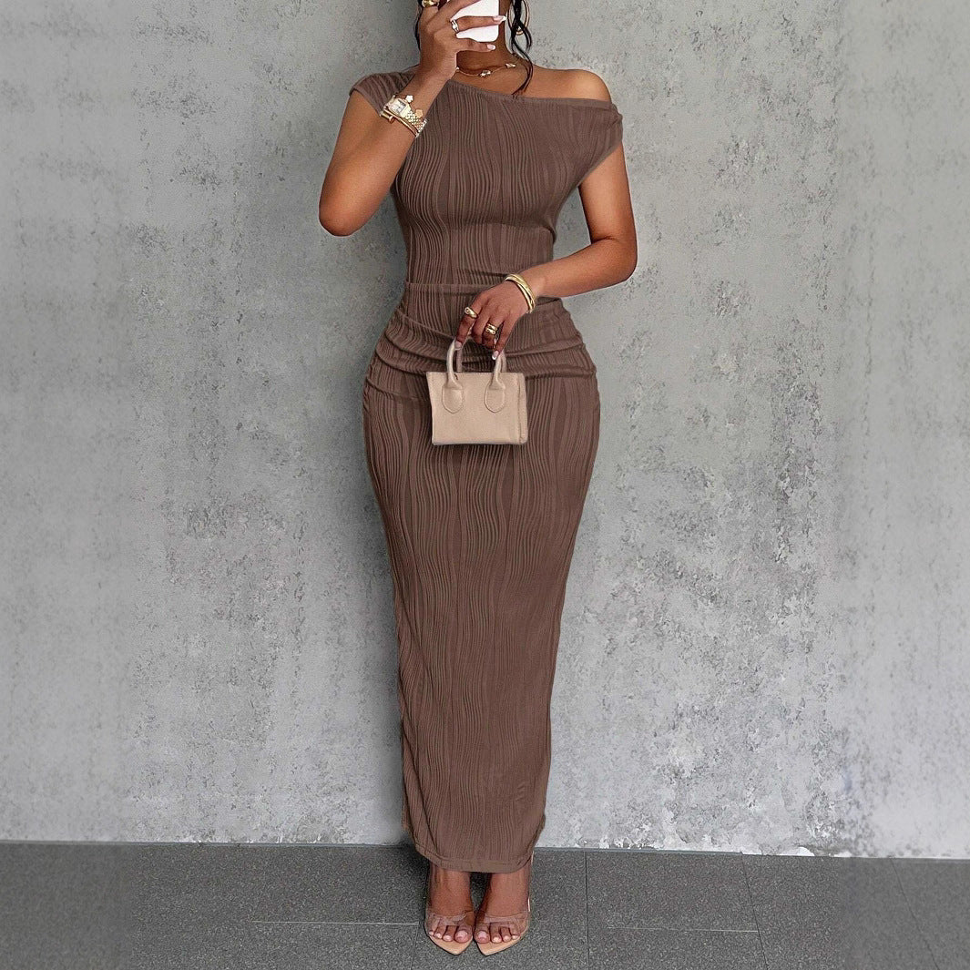 Damen Elegantes figurbetontes Maxikleid mit Raffungen EB