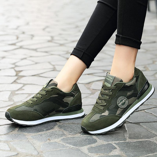 Damen Sportliche Sneaker im Camouflage-Design mit dämpfender Sohle EB