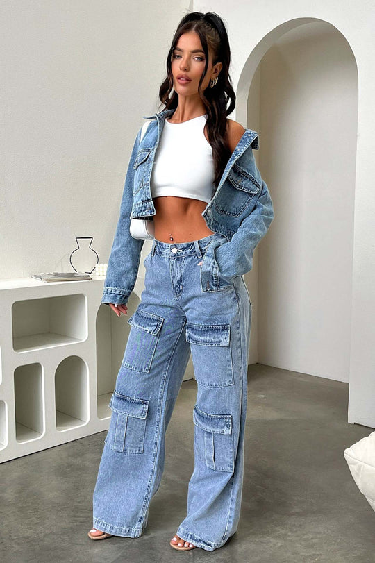 Damen nan High‑Waist Utility-Denimhose mit aufgesetzten Knie-Patches, Cargo‑Taschen und weitem Schlag EB