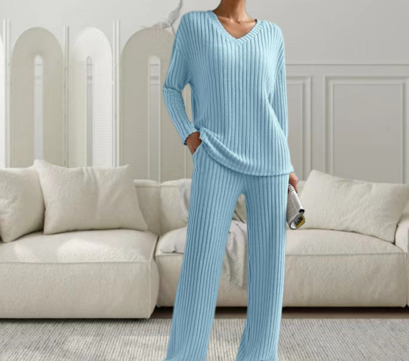 Damen Strickanzug mit modischem V-Ausschnitt und feinem Rippdesign EB