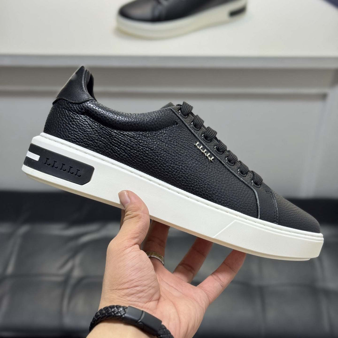 Damen Sportliche Premium Sneakers mit strukturiertem Obermaterial und komfortabler Dämpfung EB