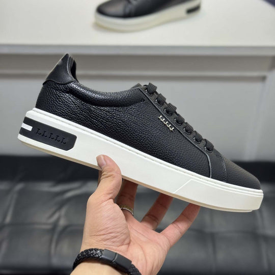 Damen Sportliche Premium Sneakers mit strukturiertem Obermaterial und komfortabler Dämpfung EB