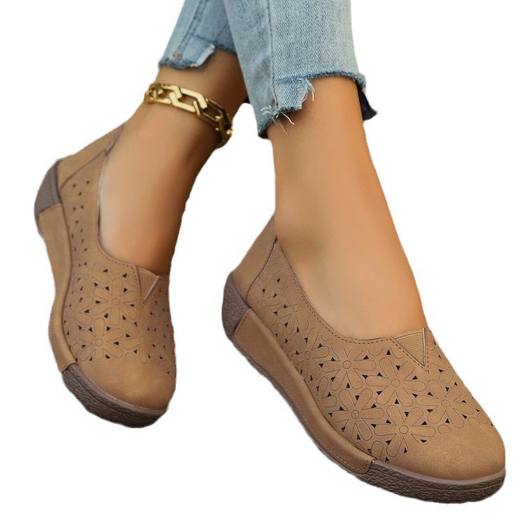 Damen bequeme Slipper mit luftiger Blumenstanzung EB