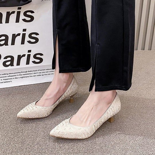 Damen elegante Spitzenpumps mit strukturiertem Obermaterial und dekorativem Blockabsatz EB