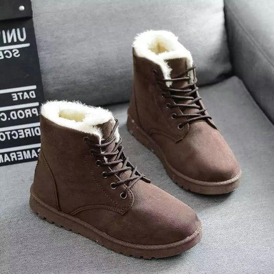 EB | High-Top Wildlederstiefel - Kunstfellfutter - Schnürung - Flache Gummisohle