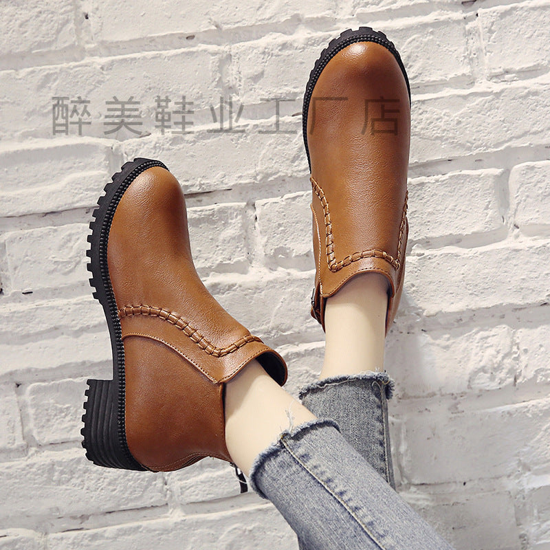 Damen nan klassische knöchelhohe Ankle-Boots aus synthetischem Leder mit robuster Profilsohle und Ziergurt EB