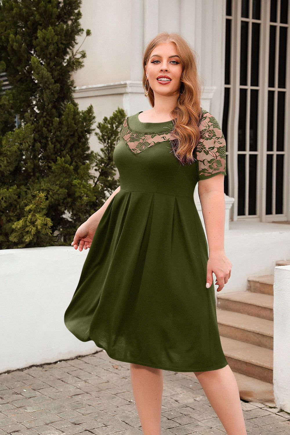 Damen Elegantes Kleid mit Spitzenärmel und schwingendem Rock EB