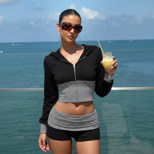Damen nan kurz geschnittenes Lounge-Set mit Kapuzen-Cropped-Zip und gestreiften Highwaist-Shorts EB
