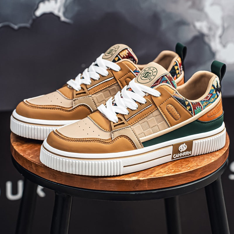 Herren stylische Plateausneaker mit gepolstertem Schaftkragen, geprägten Overlays und griffiger Plattformsohle EB