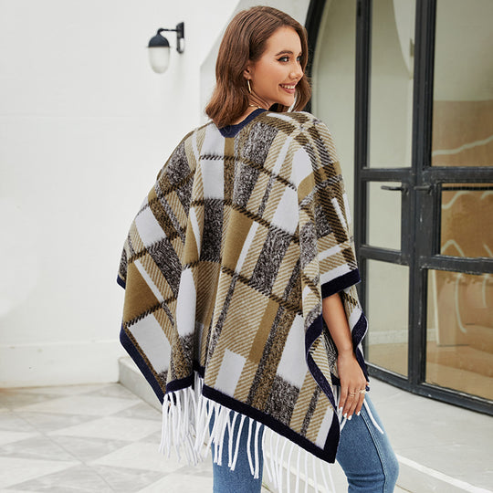 Damen eleganter Poncho mit modernem Karomuster und Fransen EB