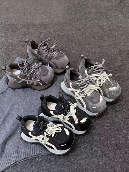 Damen Sportliche Sneakers mit atmungsaktivem Mesh und dämpfender Sohle EB