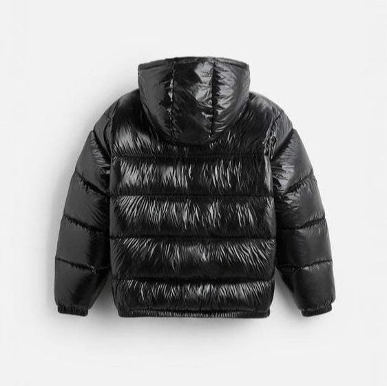 Damen nan glänzende Steppjacke mit Kapuze wattierter Thermofüllung und geradem Komfortschnitt EB
