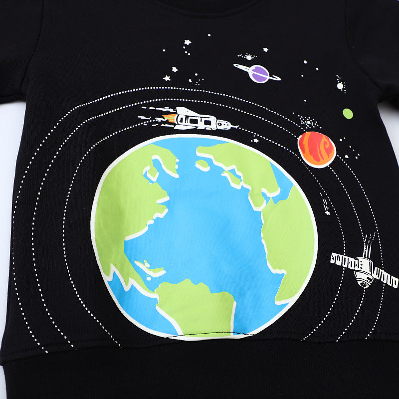 Kinder Sweatshirt mit leuchtendem Weltraum-Design EB