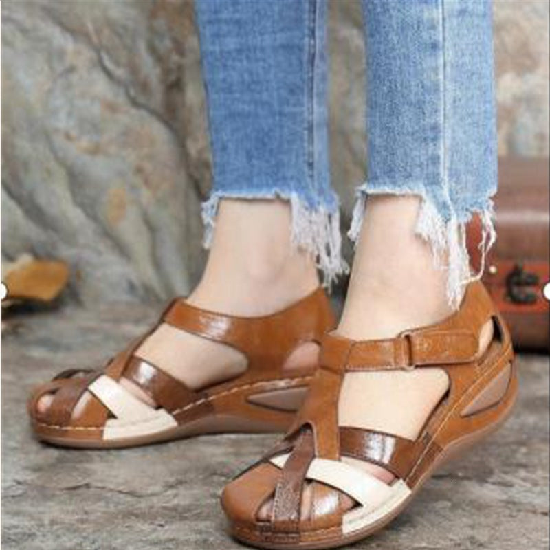 Damen Geschlossene Riemen-Sandalen mit gepolstertem Komfortfußbett und Klettverschluss EB