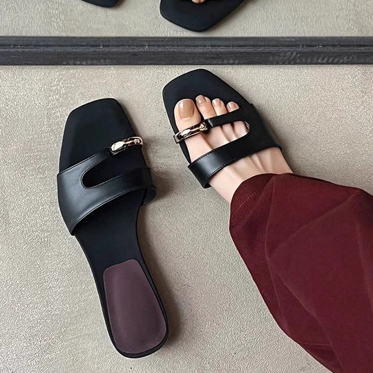 Damen modische Slides mit metallischem Akzent EB