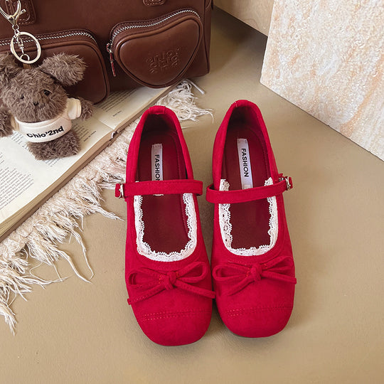 Damen Ballerinas mit verstellbarem Riemen und zarten Spitzendetails EB