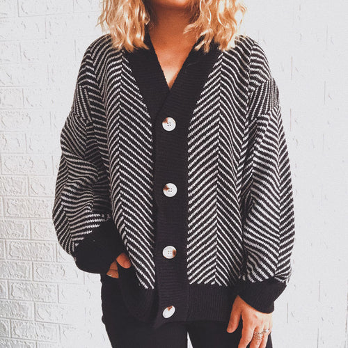Damen Strickjacke mit modernem Zickzackmuster und kuscheligem Material EB