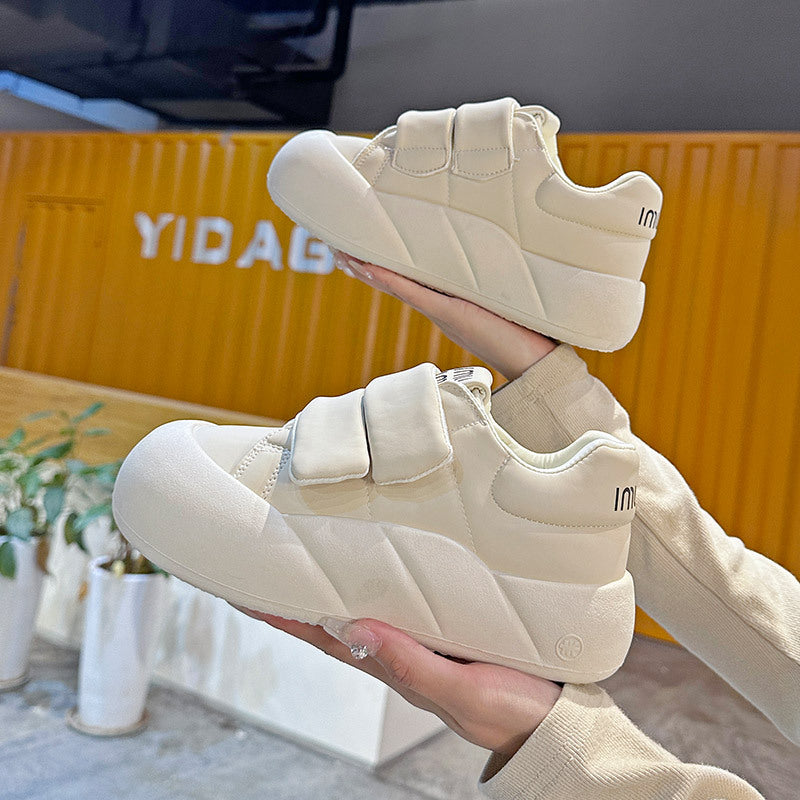Damen Sneakers mit praktischen Klettverschlüssen und komfortabler Laufsohle EB