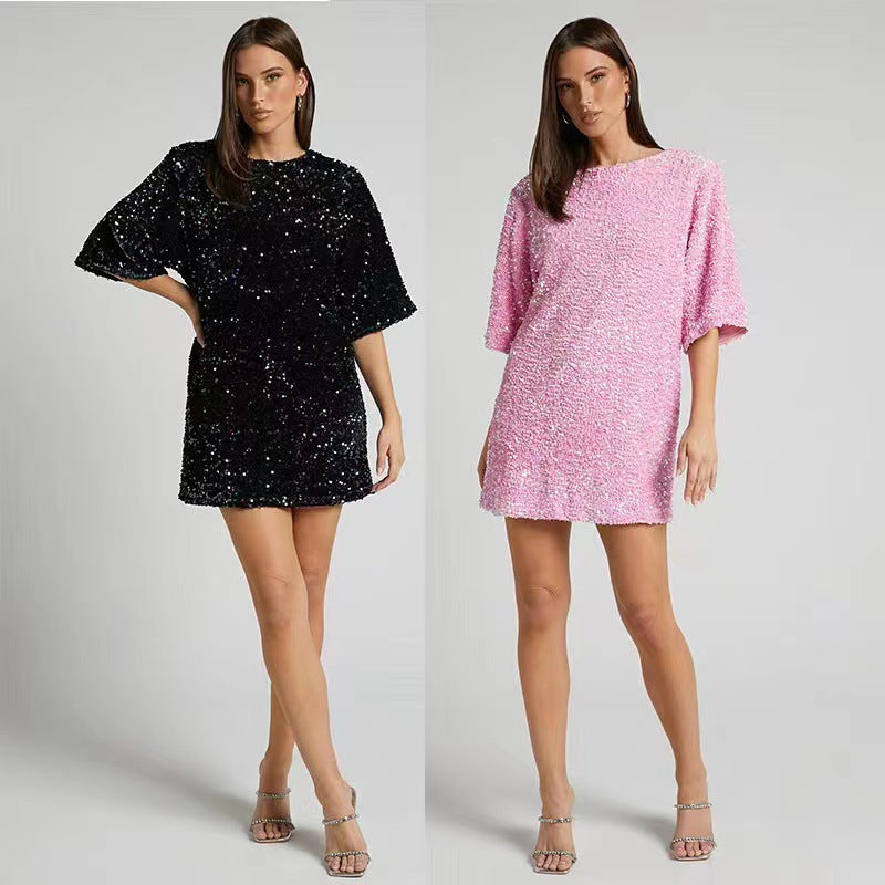 Damen Glamouröses Pailletten-Minikleid mit weit geschnittenen Ärmeln und elegantem Sneaker-Look EB