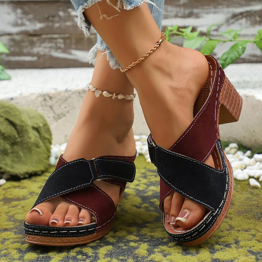 Damen Wedge-Pantoletten mit verstellbarem Riemendesign und konturiertem Fußbett EB