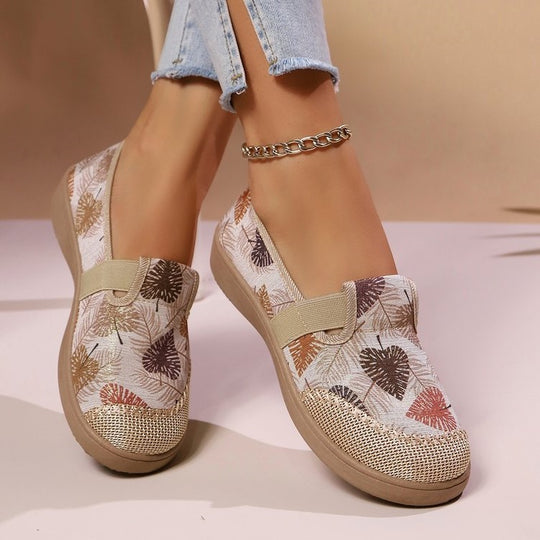 Damen Komfortable Slip-Ons mit floralem Muster EB