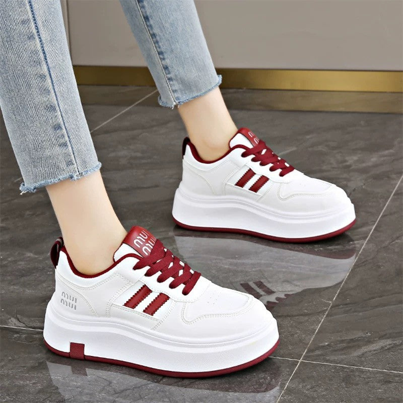 Damen Trendige Plateau-Sneaker mit weicher Polsterung und rutschfester Sohle EB