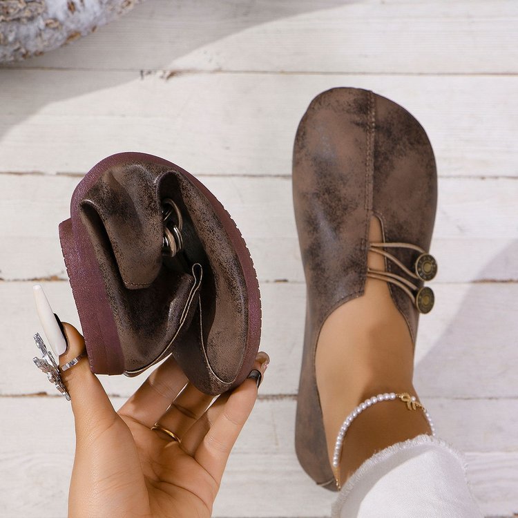 Damen Vintage-inspirierte Lederoptik Ballerinas mit quadratischer Zehenpartie und Zierknöpfen EB