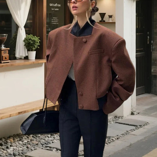 Damen Oversized Wolljacke mit hohem Kragen und modernem Schnitt EB