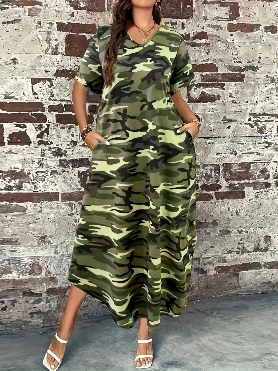Damen Maxi-Kleid mit modernem Camouflage-Design und praktischen Taschen EB