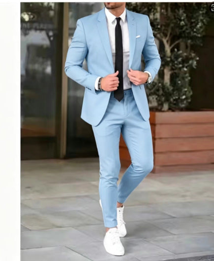 Herren nan tailliertes Anzugset aus leichtem Stretch-Twill mit Ein-Knopf-Sakko und Flat-Front-Hose EB