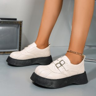 Damen Plateau-Sneaker mit modischer Schnallenverzierung EB