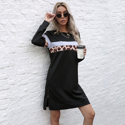 Damen lässiges Sweatkleid mit modernen Tierprint-Details EB