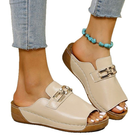 Damen komfortable Pantoletten mit dekorativem Riemen und ergonomischer Sohle EB