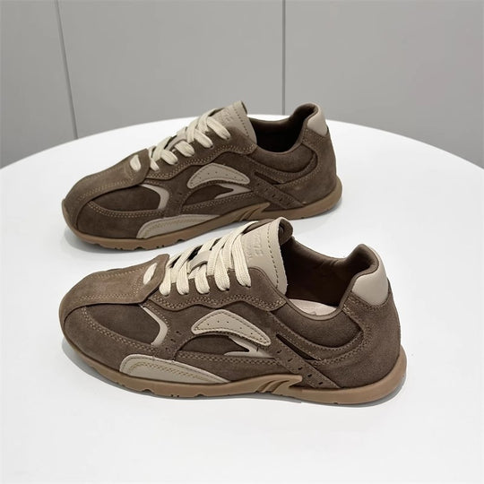 Damen Sneakers mit weich gepolstertem Wildleder-Obermaterial und rutschfester Sohle EB