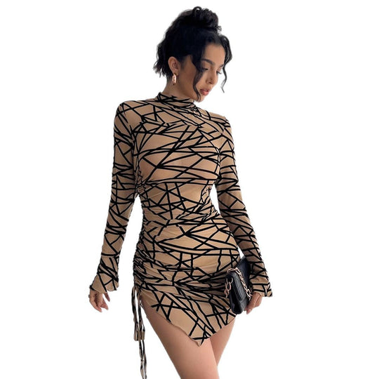 Damen nan figurbetontes transparentes Langarm Minikleid mit Rollkragen und seitlicher Raffung EB