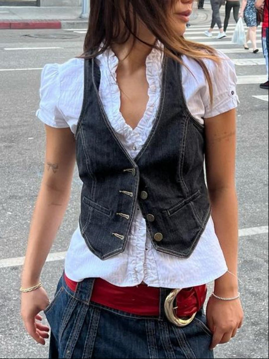Damen Denim-Weste mit eleganten Knopfdetails und modernen Taschen EB
