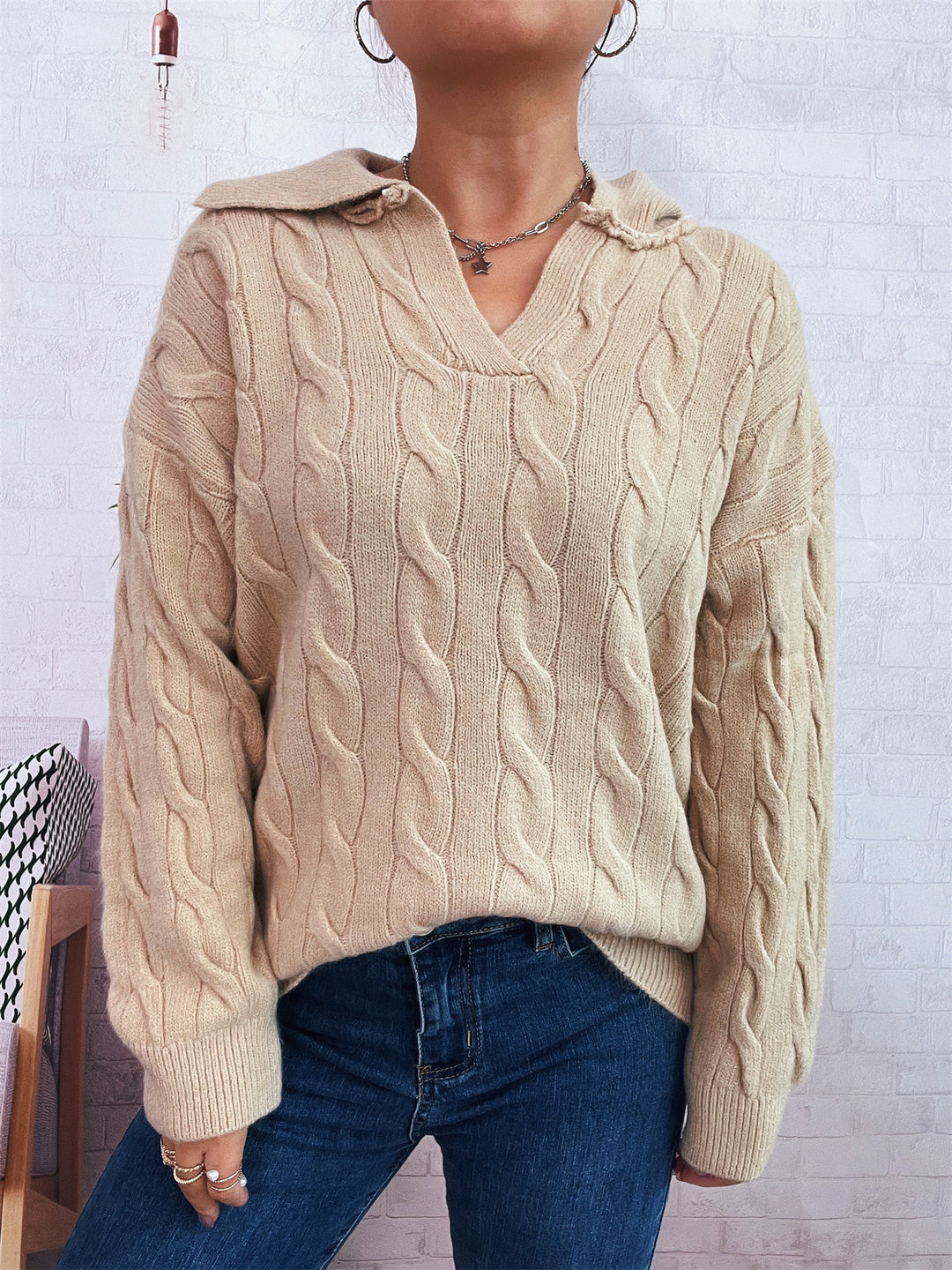 Damen Grobstrickpullover mit farbenfrohem Zopfdesign und klassischem Kragen EB