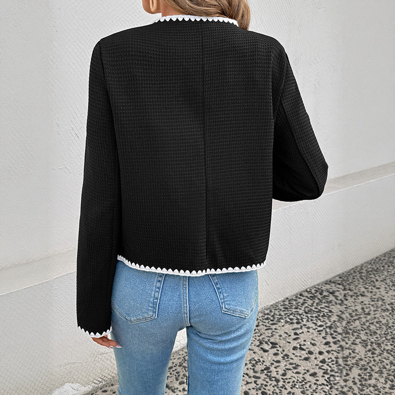 Damen Boxy-Jacke im Bouclé‑Textur mit Zierhäkelkanten und aufgesetzten Taschen EB