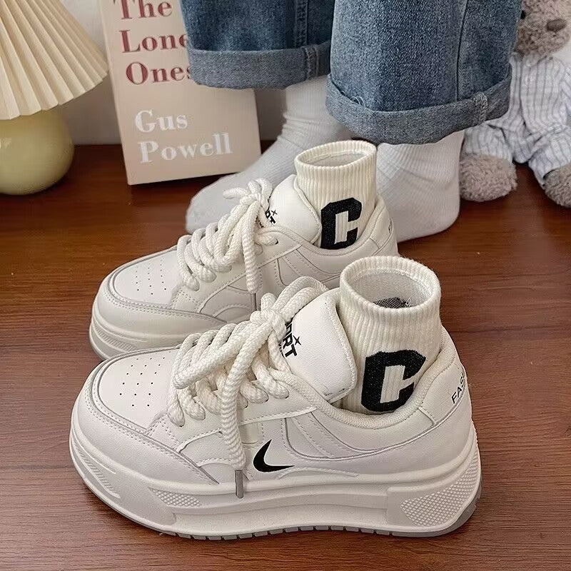 Damen Trendige Plateau Sneakers mit komfortabler Dämpfung EB