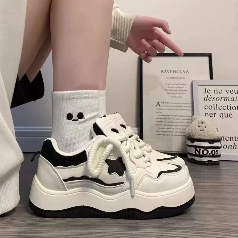 Damen Sportliche Sneakers mit innovativer Designstruktur EB