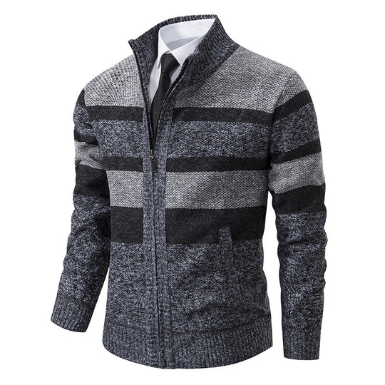 Herren Strickjacke mit Stehkragen und modernem Streifenmuster EB