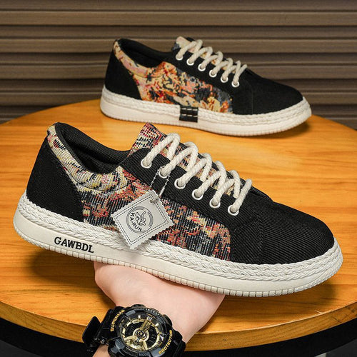 Damen Freizeit Sneakers mit modernem Design und Kunststoff-Obermaterial EB