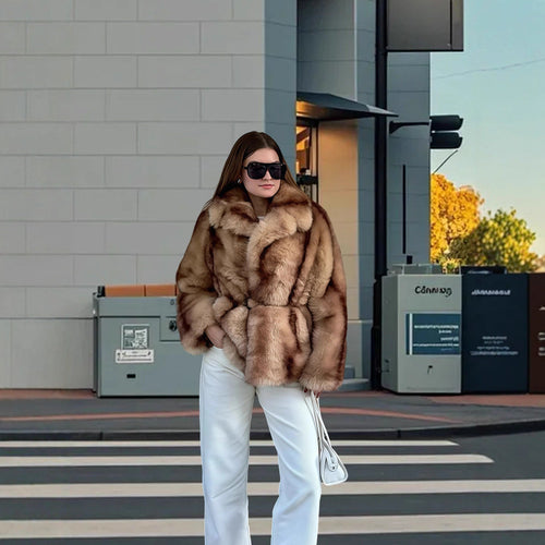 Damen Luxuriöse Kunstpelzjacke mit eleganter Silhouette EB